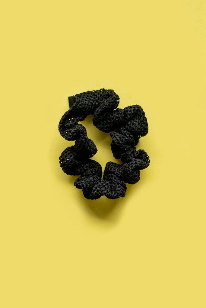 Scrunchies sustainable fashion black