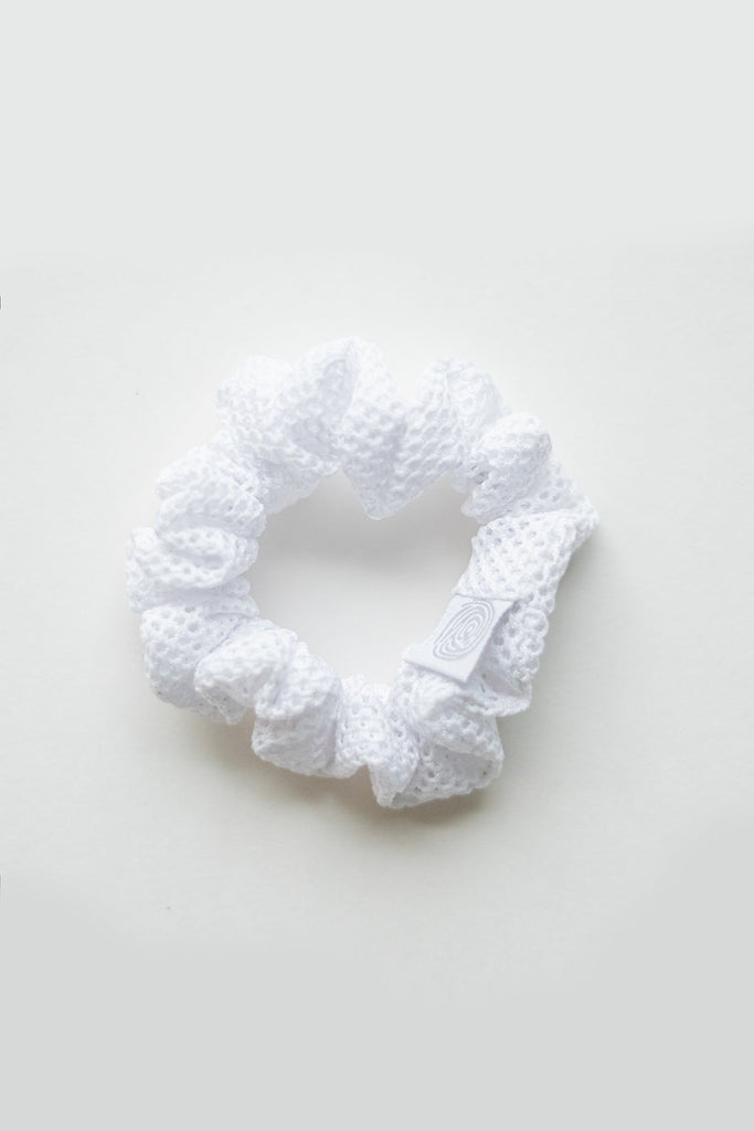 Scrunchies sustainable fashion white