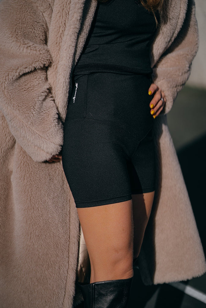 Daria Active Shaper Short black sustainable fashion